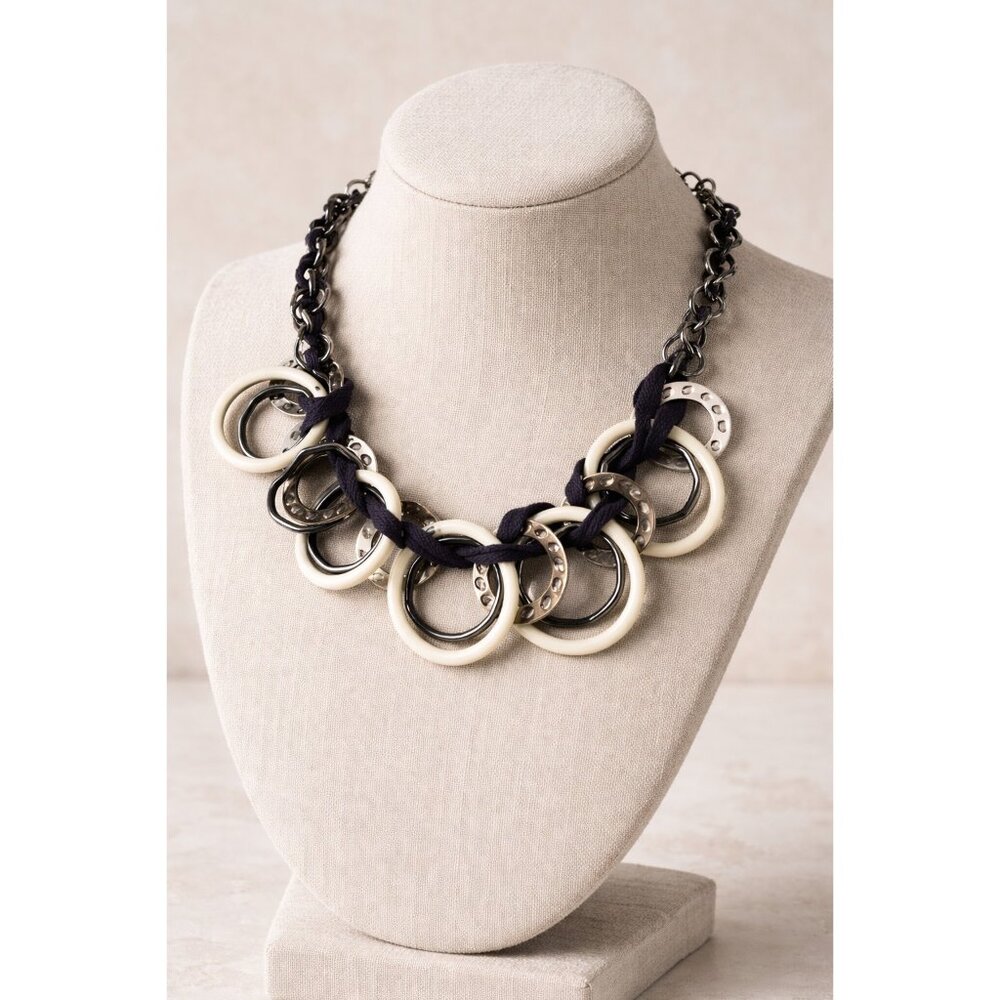 Y2K Veronese Statement Necklace Navy Blue Silver Tone Rings